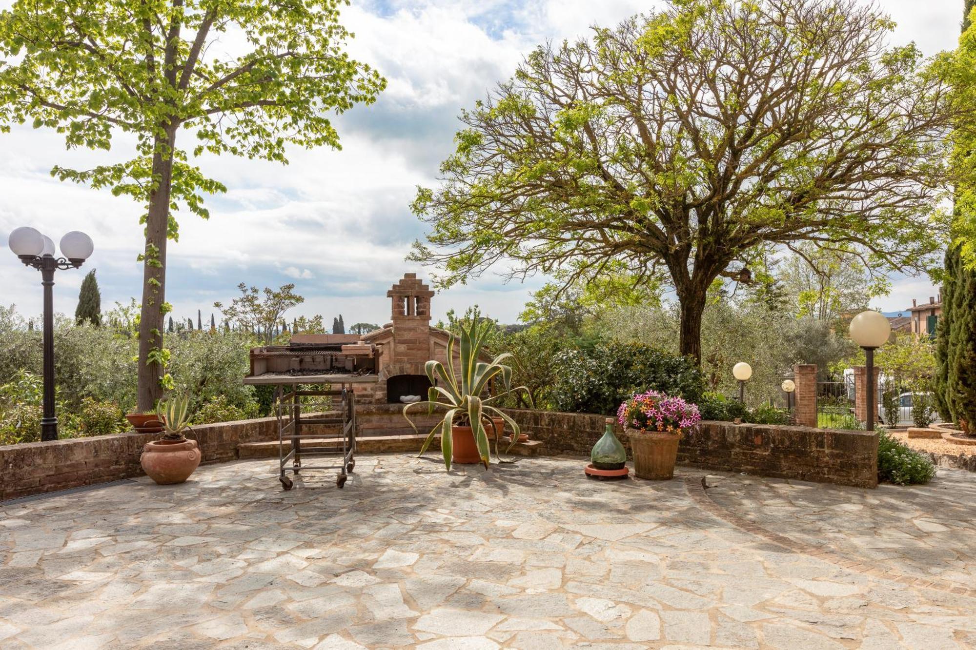 Asso Di Picche Apartamento Siena Exterior foto