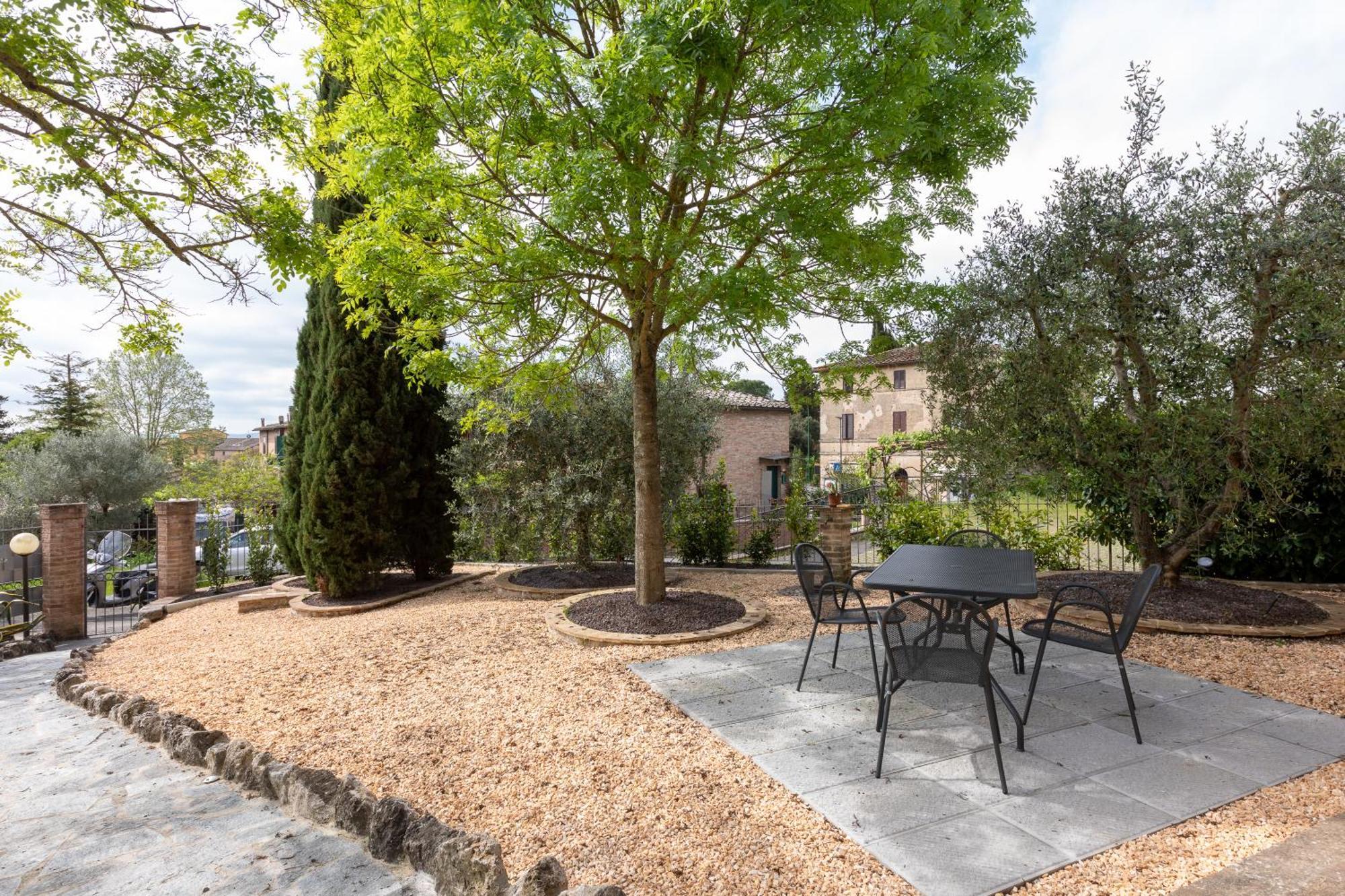 Asso Di Picche Apartamento Siena Exterior foto